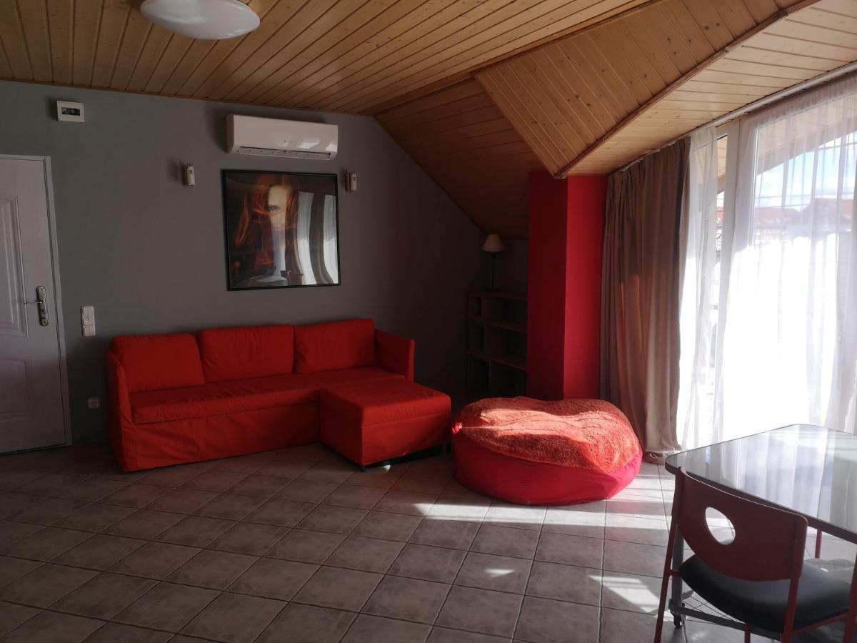 Szigeti Apartmanhaz Печ Экстерьер фото