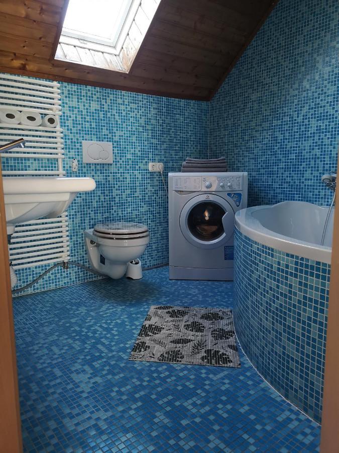 Szigeti Apartmanhaz Печ Экстерьер фото