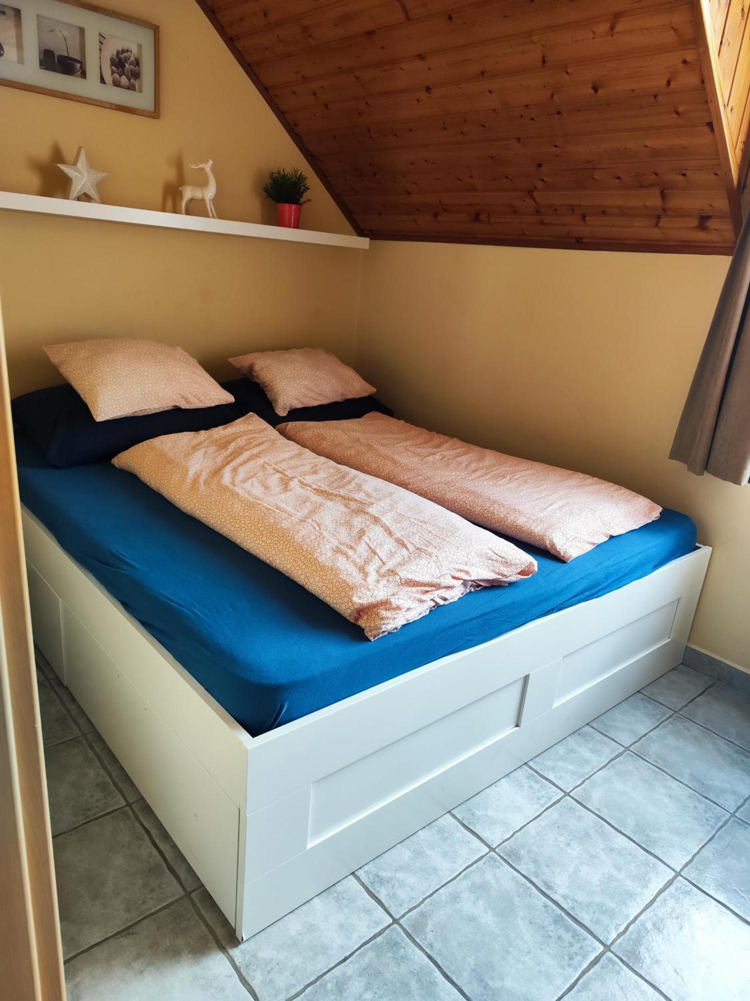 Szigeti Apartmanhaz Печ Экстерьер фото